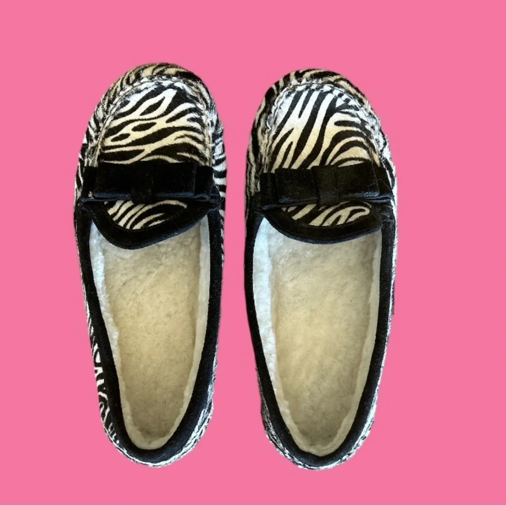 Cole Haan Girls NWOT Zebra Calf Hair Moccasins / Loafers size 12